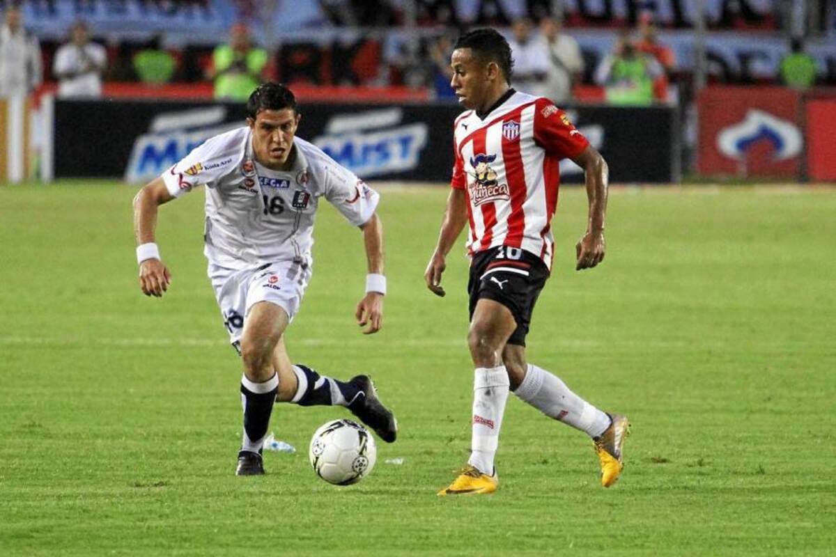 El actual campeón de la Liga Postobón, el Atlético Junior, recibirá en Barranquilla al Deportes Quindío. Nacional será uno de los atractivos por la cantidad de refuerzos que ha sumado pensando en la Copa Libertadores. (Foto: Colprensa / VANGUARDIA LIBERAL )