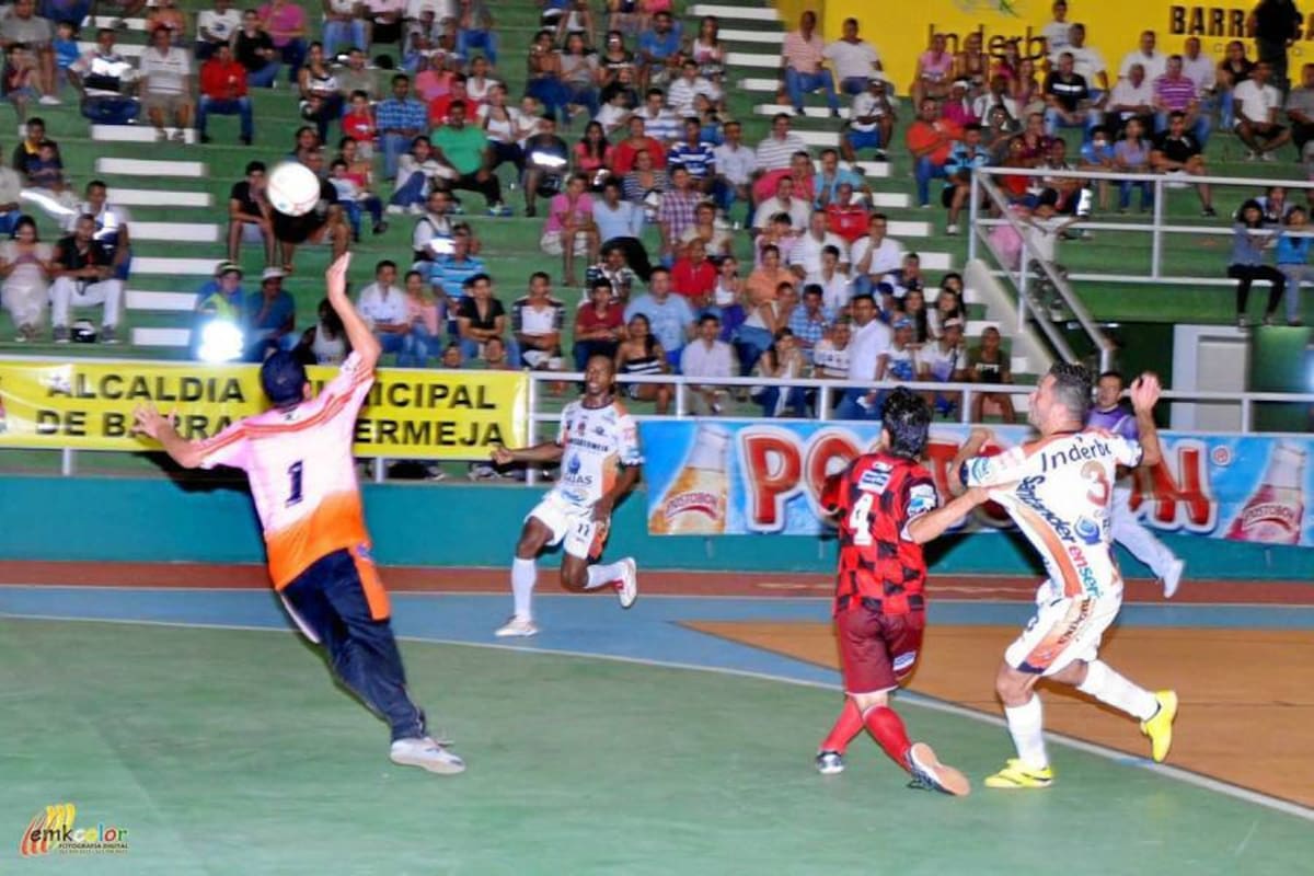 Barrancabermeja CF se impuso en el Coliseo Luis Francisco Castellanos 4-0 sobre Motilones FDS y se mantuvo como segundo del Grupo A de la IV Copa Postobón Profesional de Microfútbol. (Foto: Suministrada / VANGUARDIA LIBERAL)