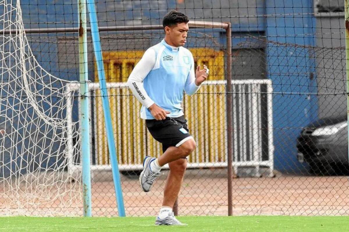 El colombiano Teófilo Gutiérrez se reportó ayer a los entrenamientos de Racing Club y fue enviado a ejercitarse con el equipo de reservas. La pregunta que surge es: ¿Cuál será el futuro de Gutiérrez? (Foto: Tomada de canchallena.com / VANGUARDIA LIBERAL)