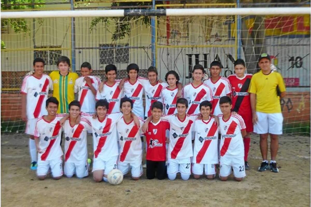 Este es el equipo de River Plate, que se coronó campeón en categoría Sub 14, tras vencer en la final al representativo de Floridablanca por 2 – 1. (Foto: Suministrada / VANGUARDIA LIBERAL)