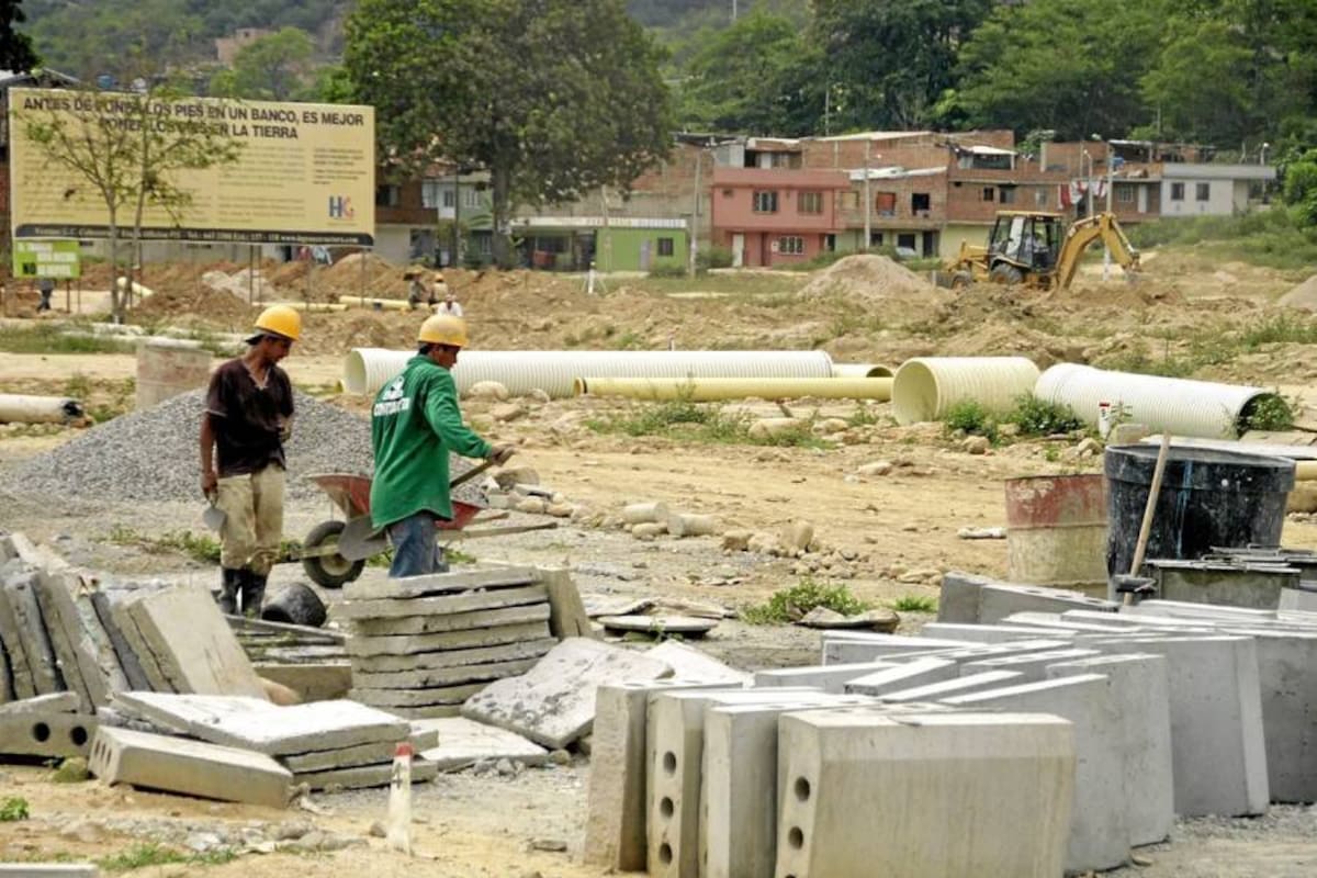 Después de conocerse sobre ciertas irregularidades en la tramitación de algunas licencias de construcción, la Alcaldía de Girón, a través de la Oficina Asesora de Planeación, hace un llamado a toda la comunidad para que conozca sobre esta situación y no sean engañados por algunas personas que se están acreditando como contratistas de este gabinete cuando no es así. (Foto: Archivo/VANGUARDIA LIBERAL)