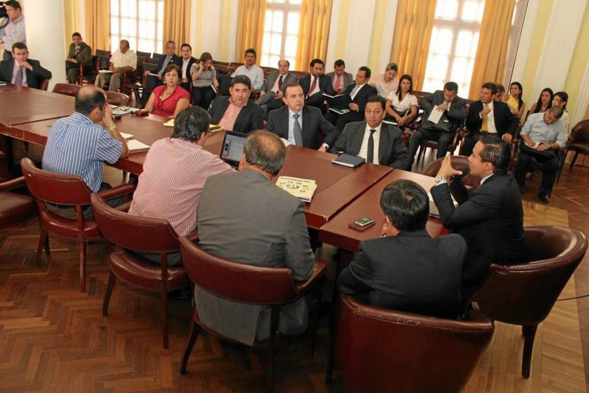 Alcaldes del área presentan al Gobernador temas a priorizar (Foto: Suministrada/VANGUARDIA LIBERAL)