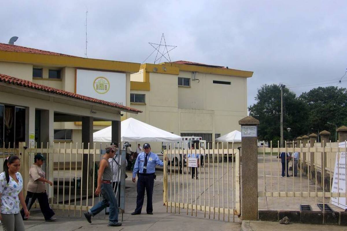 Seis meses de plazo tiene la firma contratista de Bucaramanga para ejecutar el proyecto, en el cual la Gobernación invierte $3.600 millones. La representante legal del Consorcio Hospital MB a cargo de la obra, es la ingeniera Lida Peña. (Foto: Nancy Gómez/VANGUARDIA LIBERAL)