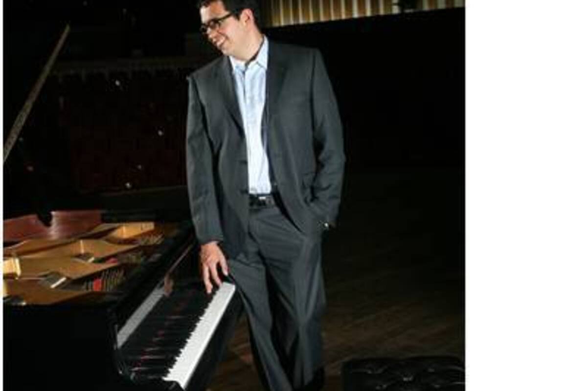 Carlos Andrés Corena Perea, es el concertista invitado al Festival de Piano que adelanta la UIS. (Foto: Suministrada/VANGUARDIA LIBERAL)