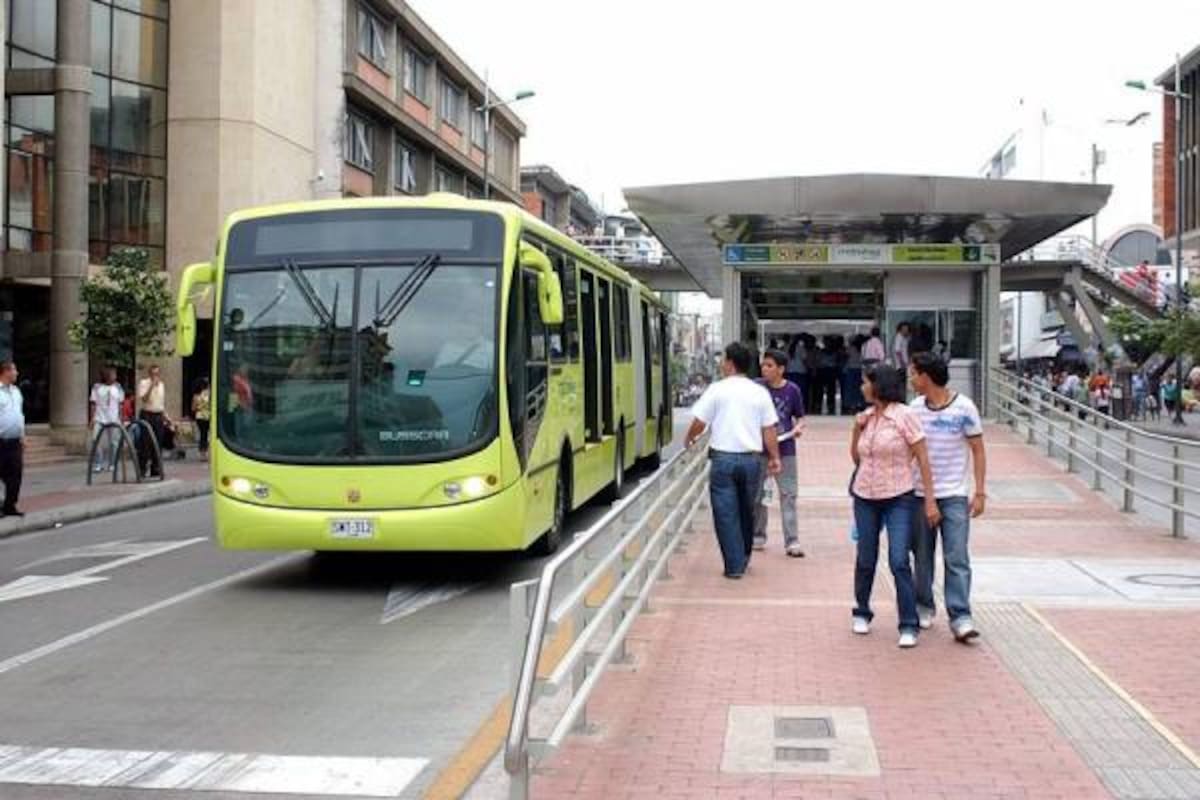 El promedio de pasajeros diarios sigue rondando los 60 mil usuarios y los concesionarios se han mostrado preocupados ante la amenaza de una posible quiebra. Piden que Metrolínea y la Alcaldía tengan más autoridad para defender el sistema y buscar soluciones.(Foto: Archivo / VANGUARDIA LIBERAL)