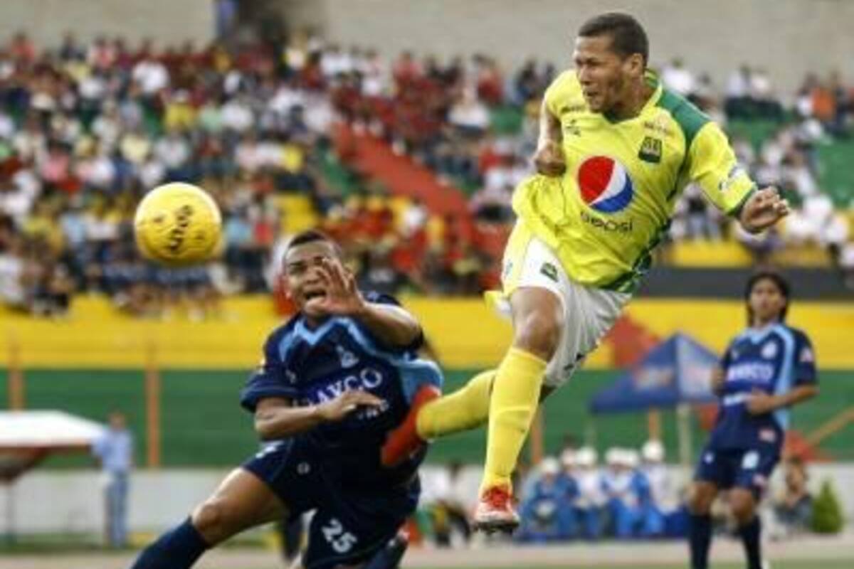 Un clásico aparte vivirán esta tarde Real Santander y Atlético Bucaramanga por el Torneo Postobón. A ambos equipos les urge la victoria para esclarecer su trasegar en el certamen.(Foto: Archivo / VANGUARDIA LIBERAL)