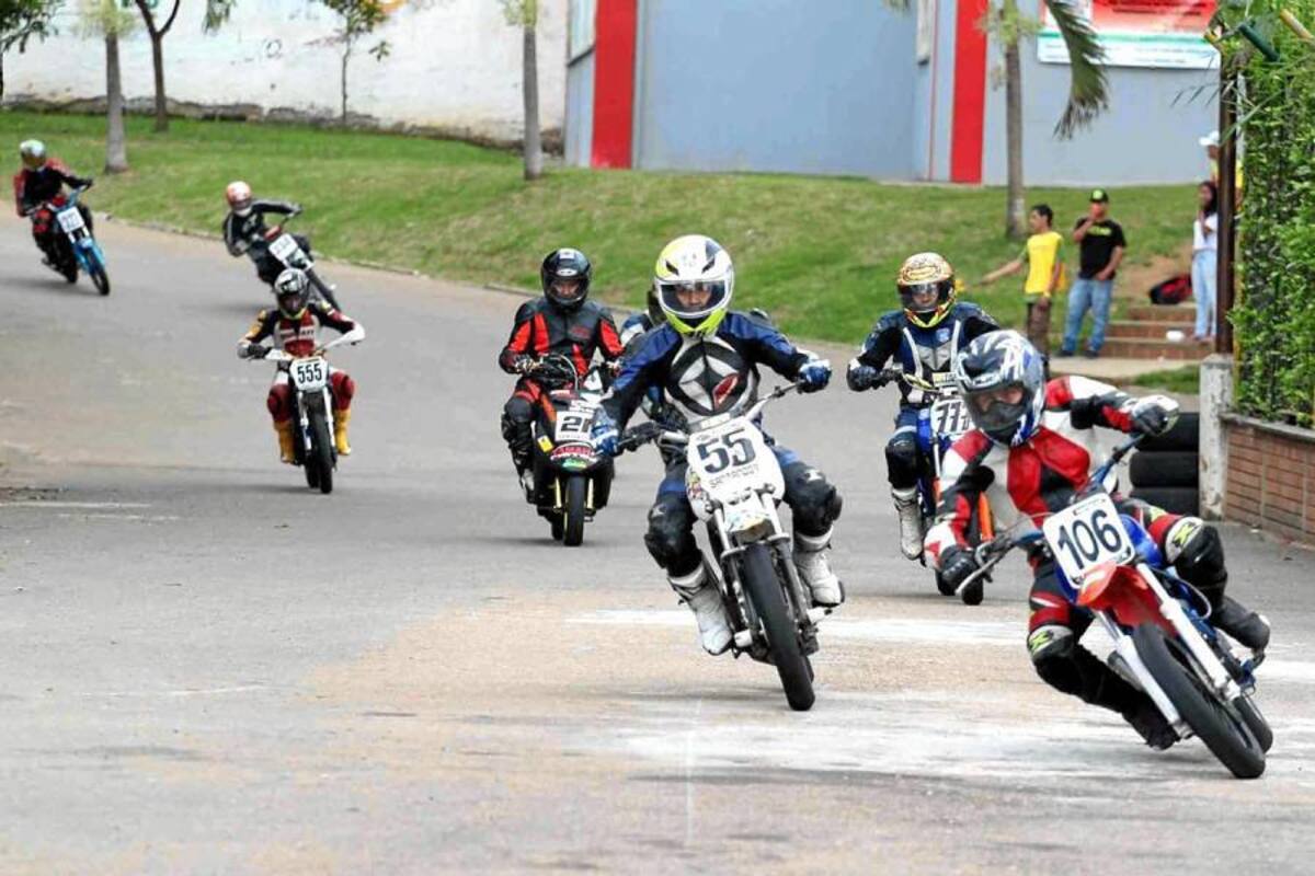 El motociclismo de velocidad comienza hoy su temporada 2012 con la disputa de la primera de las ocho válidas previstas en el calendario. La adrenalina se toma la villa olímpica. (Foto: Archivo / VANGUARDIA LIBERAL)