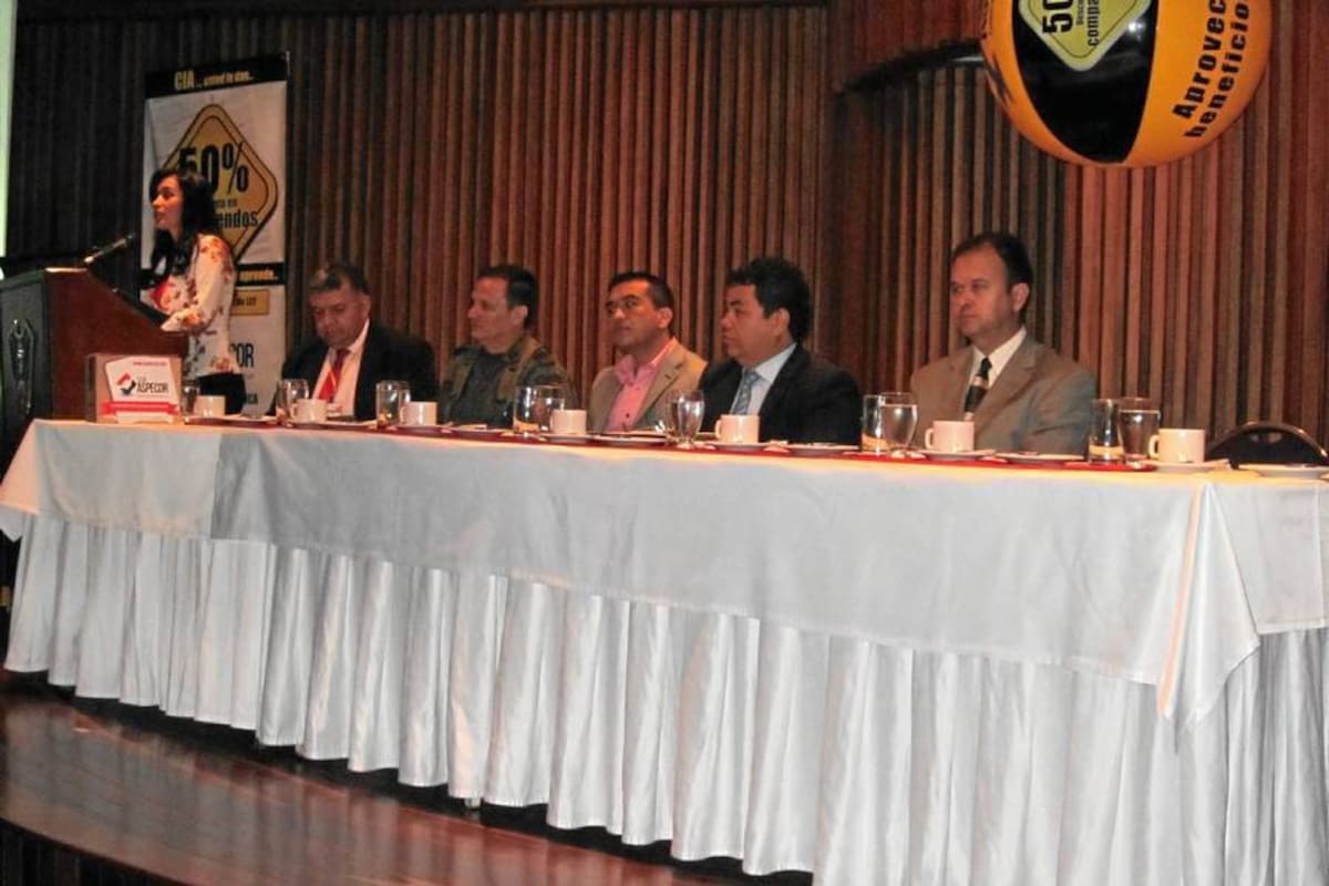 La presentación del CIA se llevó a cabo en el Club Campestre de Floridablanca con la presencia de autoridades locales. (Foto: Zully Andrea Velazco C./VANGUARDIA LIBERAL)