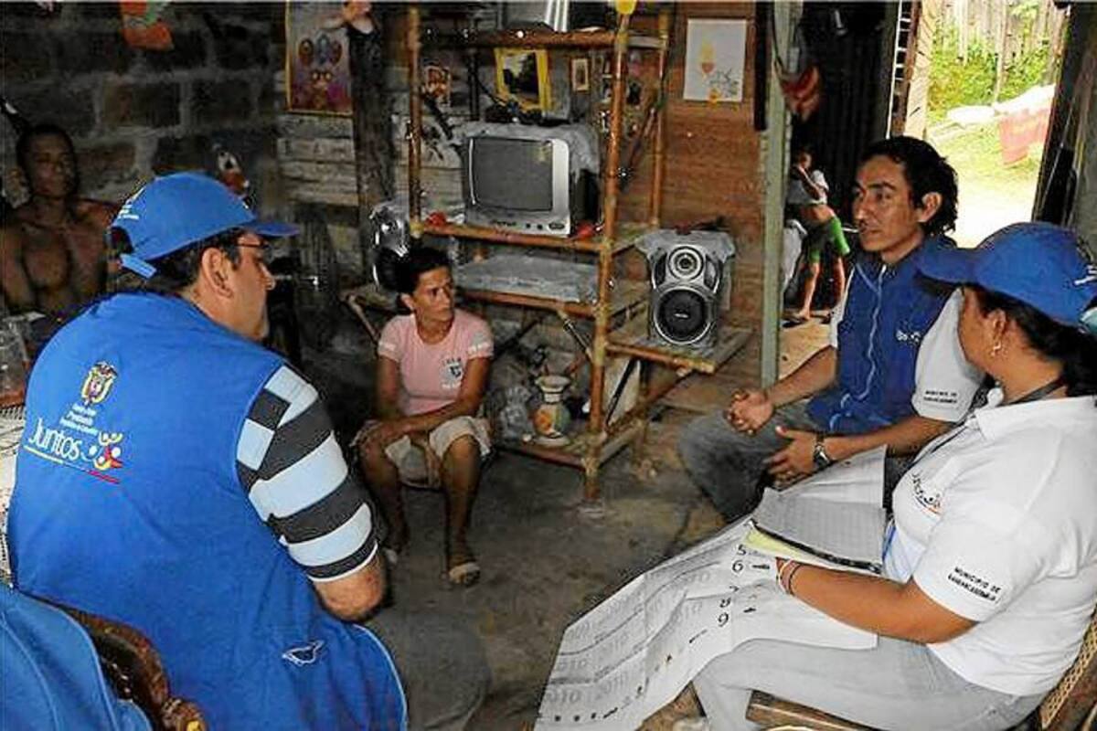 Los cogestores ofrecerán acompañamiento familiar y comunitario a los beneficiarios de la Red Juntos. (Foto: Archivo/VANGUARDIA LIBERAL )