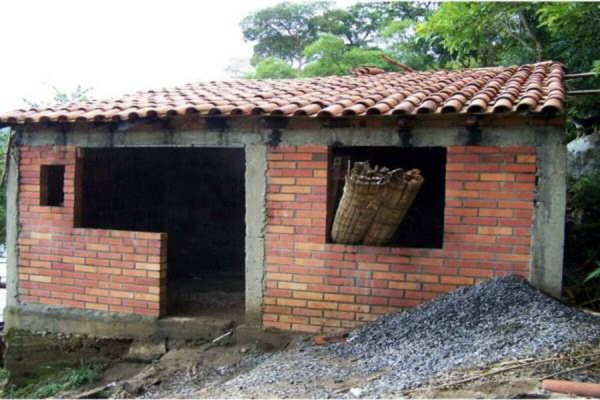 La vivienda se empezó a construir desde el año pasado con los estudiantes del Colegio San José de Guanentá en San Gil, y culminó este año con la ayuda de estudiantes del Colegio San Vicente de Paul(Foto: Suministrada/VANGUARDIA LIBERAL)