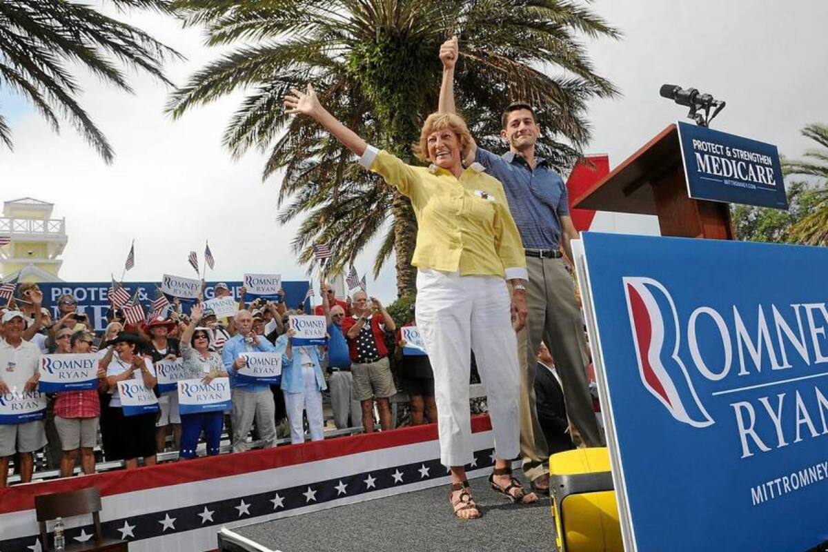 Ryan se presentó en Florida junto a su madre, Betty, de 78 años, original de Wisconsin, quien como miles de estadounidenses jubilados pasa parte del año en el sur de ese estado. (Foto: AFP / VANGUARDIA LIBERAL)