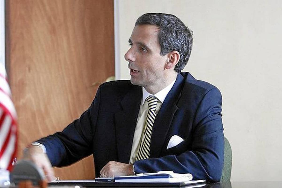El representante Miguel Gómez Martínez del Partido de La U insiste en la revocatoria del mandato del alcalde Gustavo Petro. (Foto: Colprensa/VANGUARDIA LIBERAL )