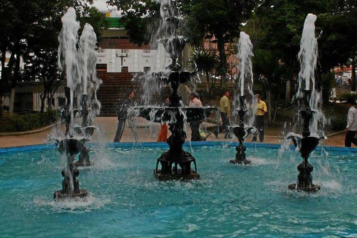 El Comité pro defensa del agua y los servicios públicos de Piedecuesta convocan a la ciudadanía a una marcha y reunión informativa frente al atrio del parque principal sobre la concesión del río Lato. (Foto: Archivo/VANGUARDIA LIBERAL)