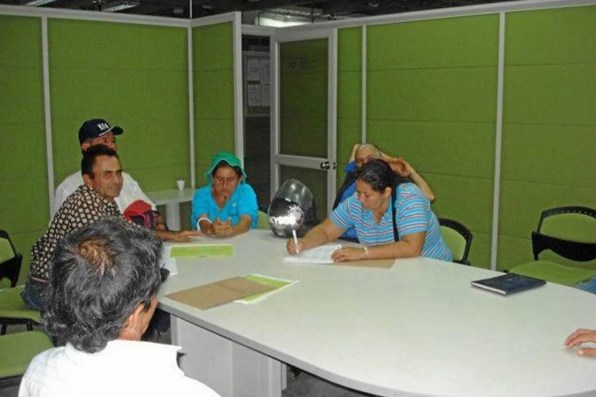 Un grupo de recicladores se unieron para conformar su propia asociación legalmente constituida para ejercer su labor en las calles de Piedecuesta y prestar este servicio a la comunidad. (Foto: Suministrada/VANGUARDIA LIBERAL)