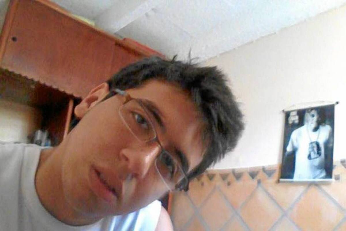 El Cuerpo de Bomberos del Socorro encontró, al medio día de ayer, el cuerpo sin vida de Ludwing Hernández Díaz, quien en la tarde del jueves se hundió en las densas aguas del embalse Aguilitas de la capital Comunera, donde nadaba con unos amigos. (Foto: Suministrada /VANGUARDIA LIBERAL)