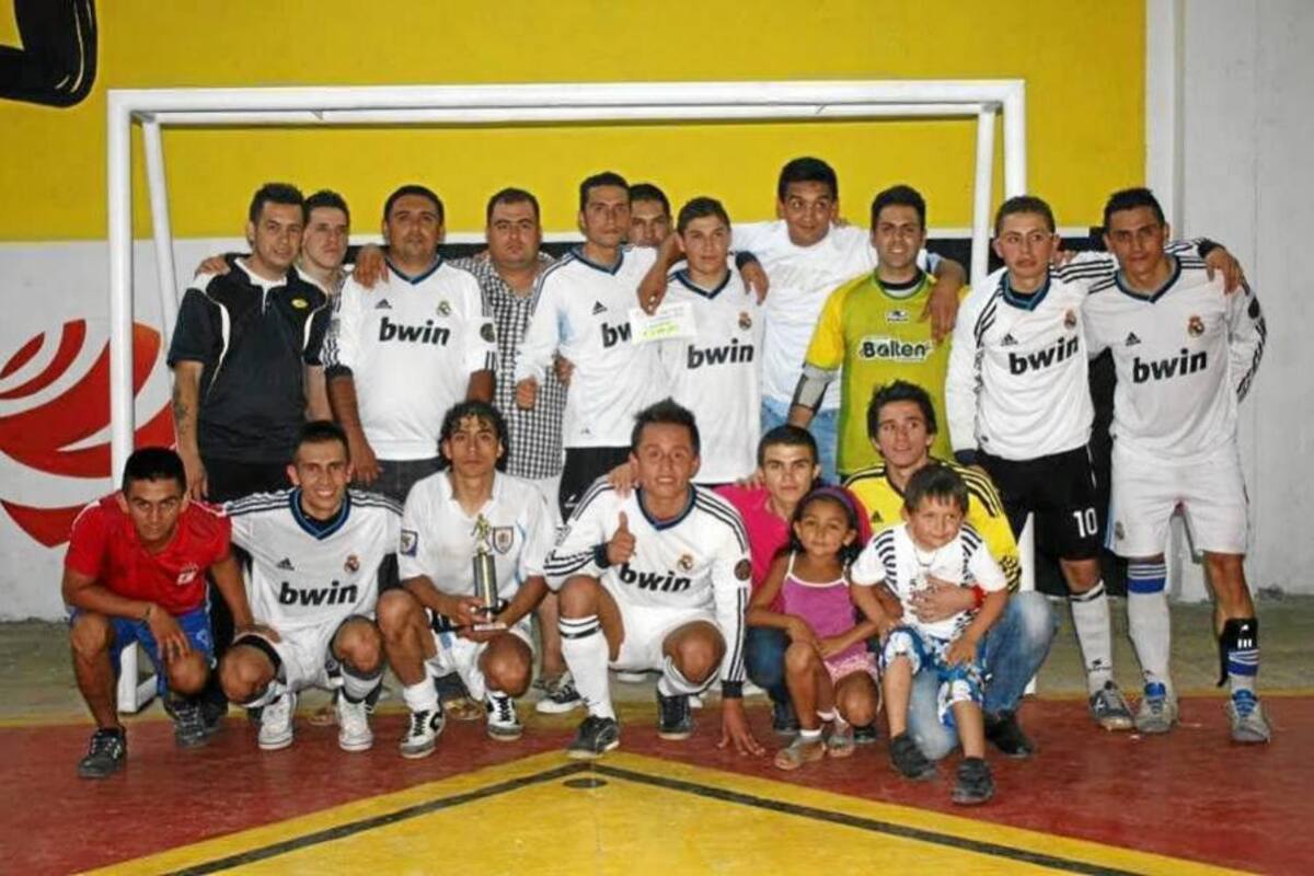 Integrantes del equipo el Combo de Memín, que se coronaron campeones en el evento de fútbol de salón realizado en Chitaraque. (Foto: Suministrada/VANGUARDIA LIBERAL)
