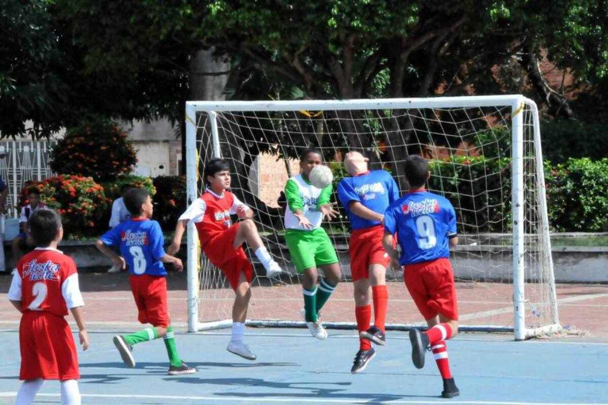 Luego de perder en la primera fecha, la Central Integrada goleó 7 – 2 al Liceo Jesús de Nazaret. (Foto: Ricardo Pérez/VANGUARDIA LIBERAL)