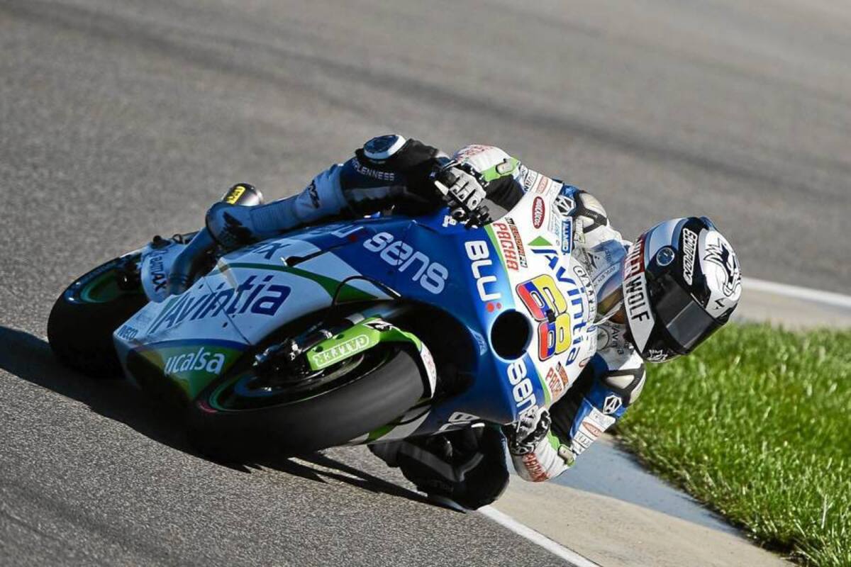 El piloto colombiano Yonny Hernández tuvo una destacadísima en el undécimo Gran Premio de MotoGP, que se corrió ayer en el circuito de Indianápolis al terminar en el ‘Top 10’ de la carrera. Su próxima competencia será el 26 de agosto en Brno, República Checa. (Foto: EFE / VANGUARDIA LIBERAL)