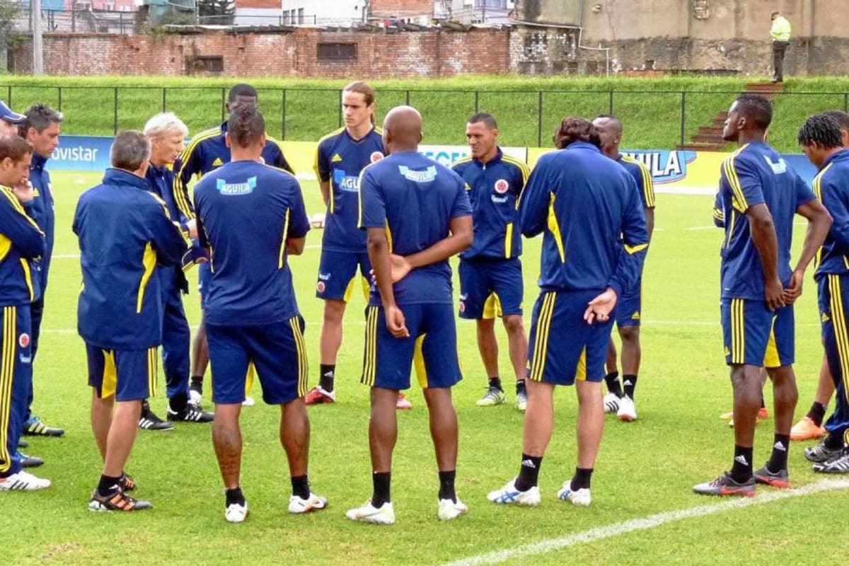 El seleccionador de Colombia, el argentino José Néstor Pékerman ayer convocó a 10 jugadores para continuar los trabajos de cara a los juegos de la eliminatoria suramericana Brasil 2014, que se disputarán el 3 y 10 de junio ante Perú y Ecuador, respectivamente. (Foto: Suministrada / VANGUARDIA LIBERAL)