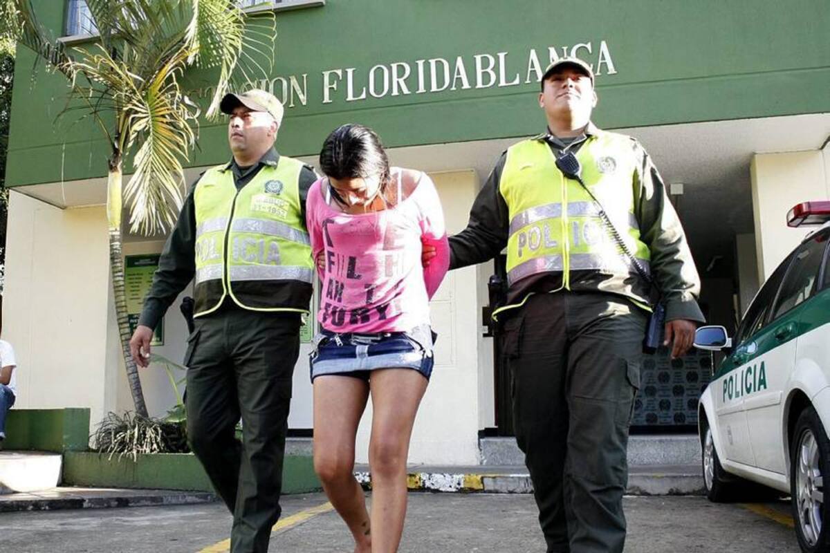 Alias ‘Maye’ fue capturada por la Policía en la calle 47 con carrera 5 del barrio Lagos II, en el municipio de Floridablanca.