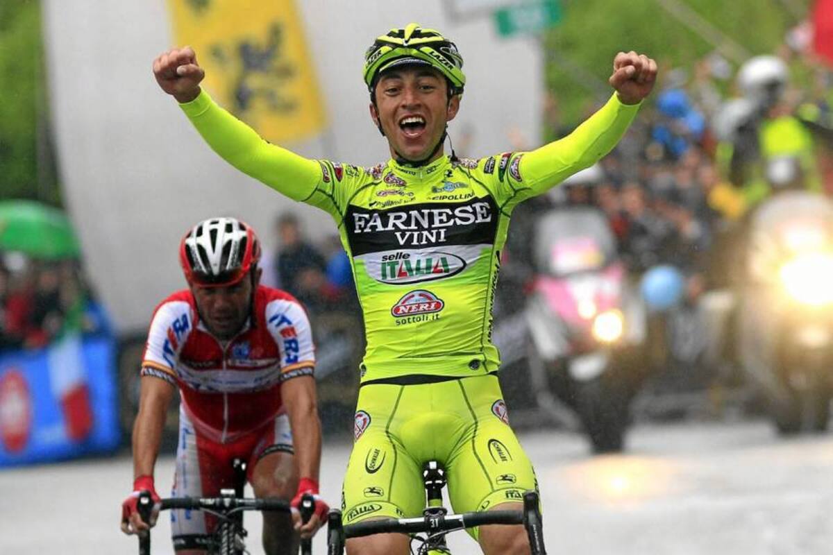 El joven italiano Matteo Rabottini (Farnese Vini) logró la victoria en la etapa 15 del Giro de Italia, venciendo en el embalaje final al español Joaquim Rodríguez (Katusha), quien ayer volvió a hacerse al liderato de la carrera transalpina. (Foto: AFP / VANGUARDIA LIBERAL)