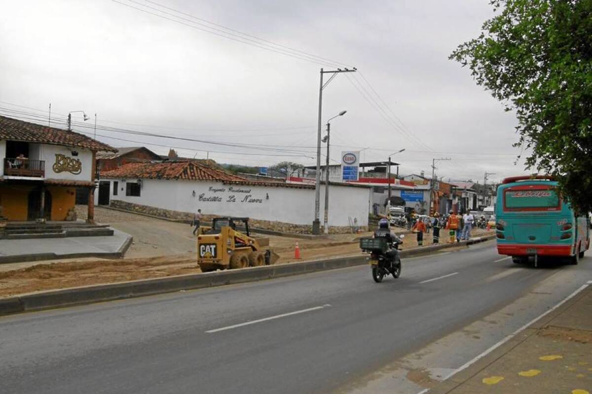 Girón teme tragedia por cunetas que se taponan tras aguaceros (Foto: Sully Catherine Santos H./VANGUARDIA LIBERAL)