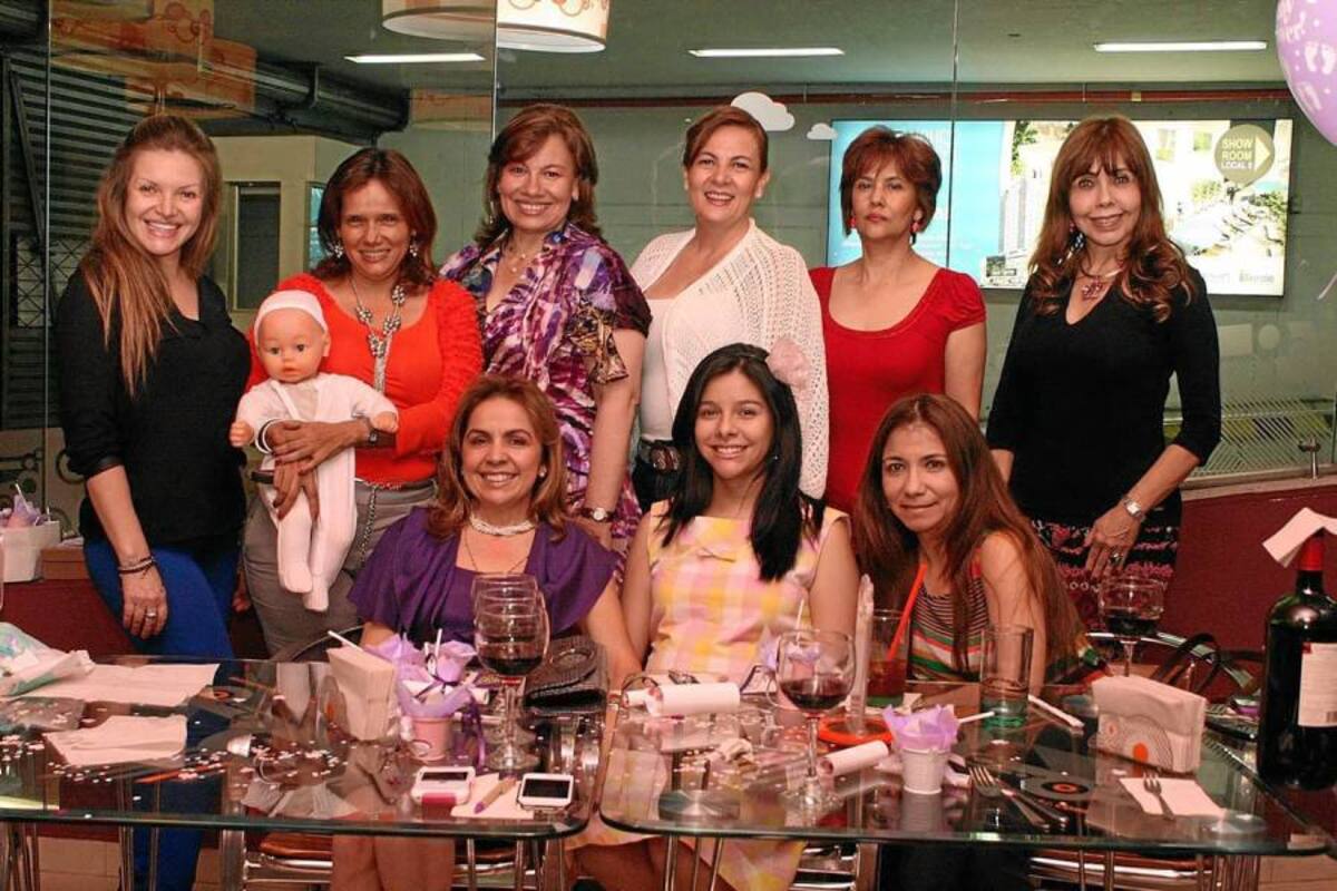 María Eugenia Pico, Dévora Villegas, Claudia Giraldo, Claudia Galvis, Claudia Sandoval, Yolanda Ladino, Patricia Valenzuela, Martha Rivera y Marcela Ogliastri. (Foto: Hernando Galeano / VANGUARDIA LIBERAL)