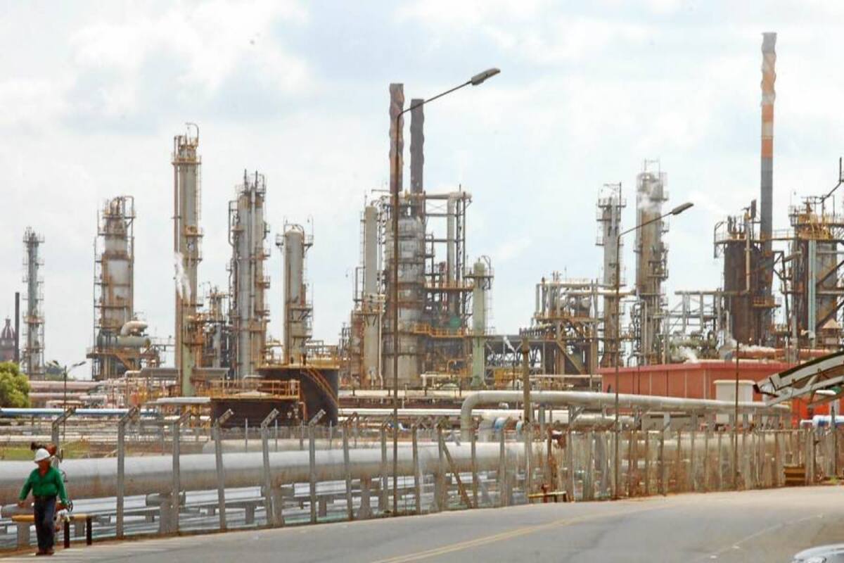 En refinación y petroquímica Ecopetrol dispuso para 2013 US$ 397 millones (de dólares) destinados, entre otras cosas, para la maduración del proyecto de modernización de la Refinería de Barrancabermeja. (Foto: Archivo/VANGUARDIA LIBERAL)