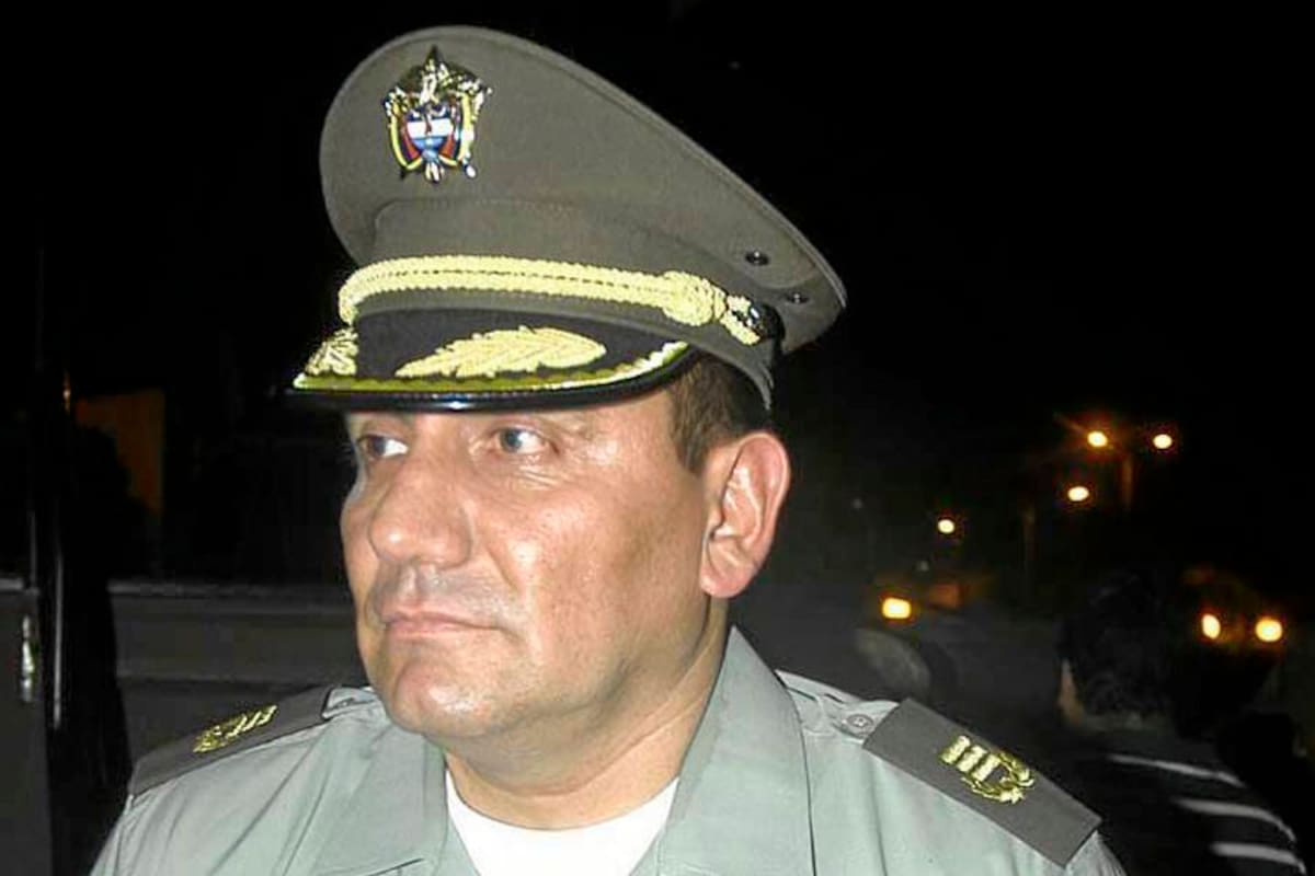 El martes se realizó la ceremonia de transmisión de mando del Departamento de Policía Magdalena Medio, el coronel José Rafael Silva Medina asumió como nuevo comandante, ocupando el cargo que tenía el teniente coronel Germán Perdomo Vargas. (Foto: Edgar Pernett/VANGUARDIA LIBERAL)