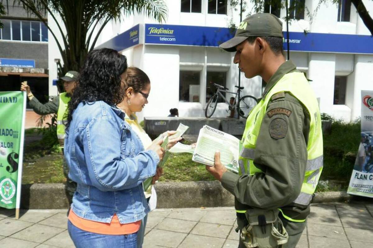 Ayer, en la plazoleta de Telecom se desarrollaron las actividades por parte de la Policía. (Foto: J. García/VANGUARDIA LIBERAL)