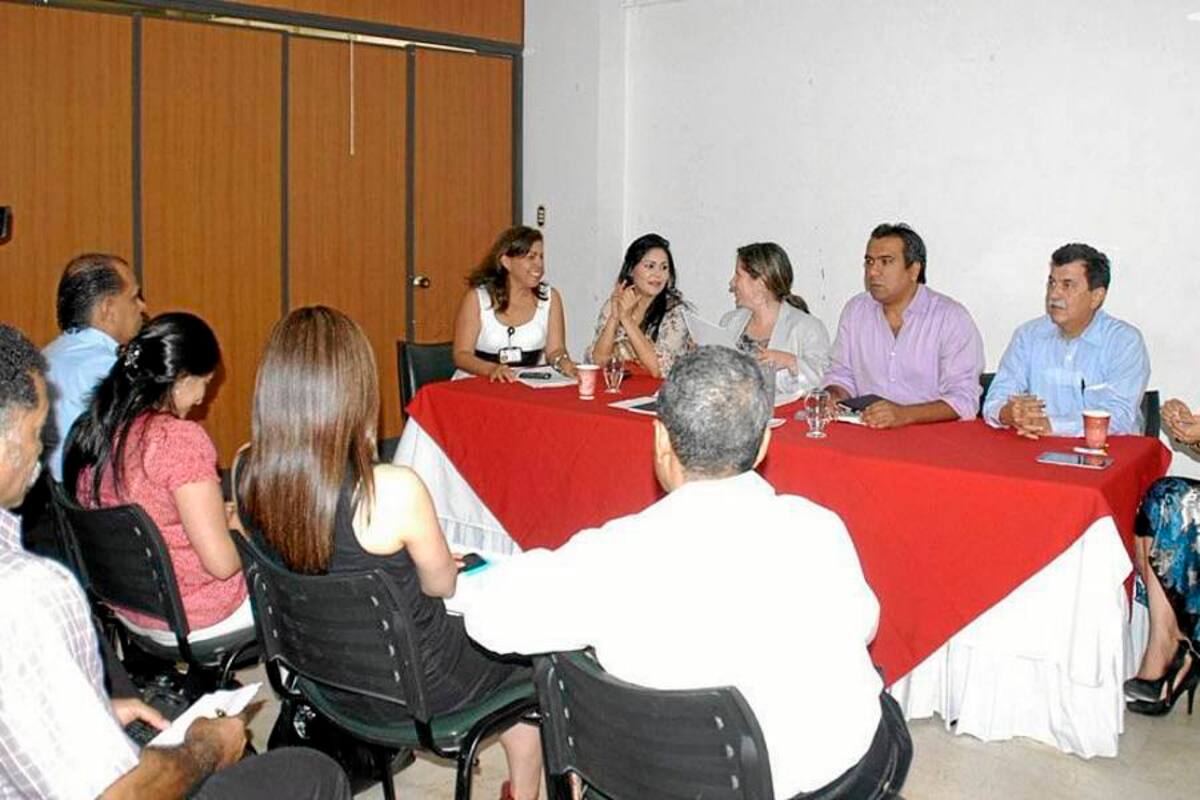 La reunión contó con la presencia de la Drectora de la Unidad y el Comité Regional de Justicia Transicional, del cual hace parte 21 municipios de la región del Magdalena Medio. (Foto: Edgar Pernett/VANGUARDIA LIBERAL)