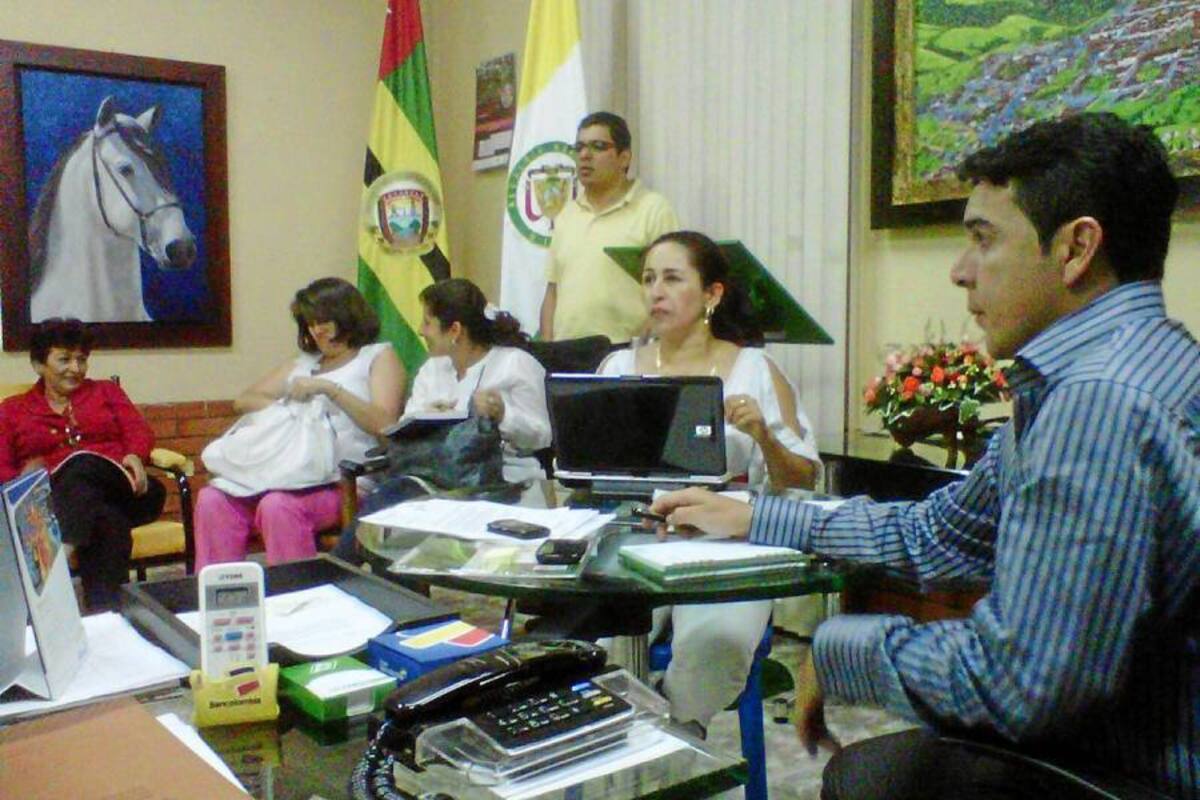 Autoridades en Oiba hacen seguimiento a control del chagas (Foto: Suministrada/VANGUARDIA LIBERAL)