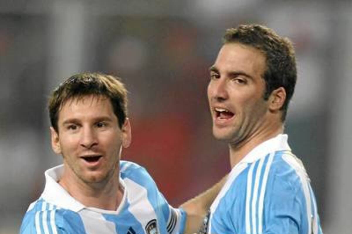 Lionel Messi comandará el ataque de Argentina cuando esta noche reciba a Venezuela en la fecha 11 de la Eliminatoria Suramericana. A su lado estará Gonzalo Higuaín. (Foto: Archivo / VANGUARDIA LIBERAL )