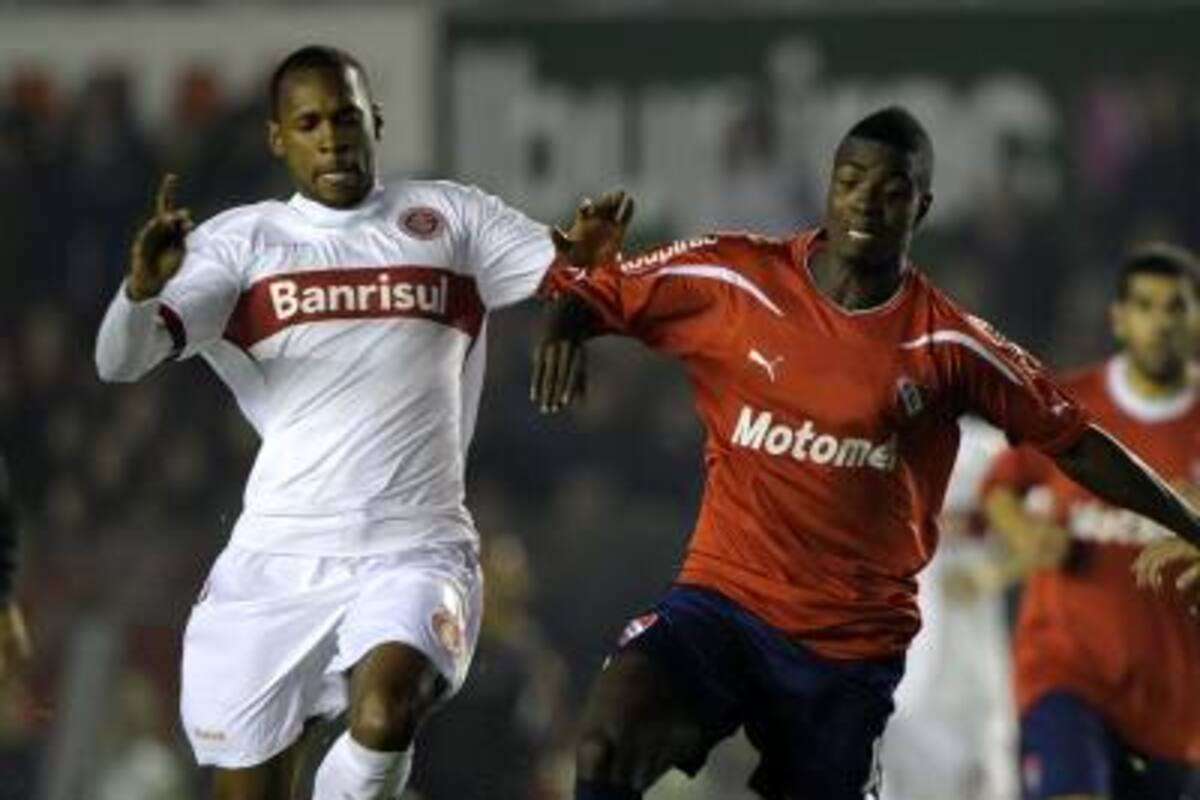 El colombiano Marco Pérez anotó el gol de la victoria de Independiente de Avellaneda sobre Estudiantes de La Plata, triunfo que le significó la primera victoria para los ‘Diablos Rojos’ en el Torneo Apertura. (Foto: AFP / VANGUARDIA LIBERAL)