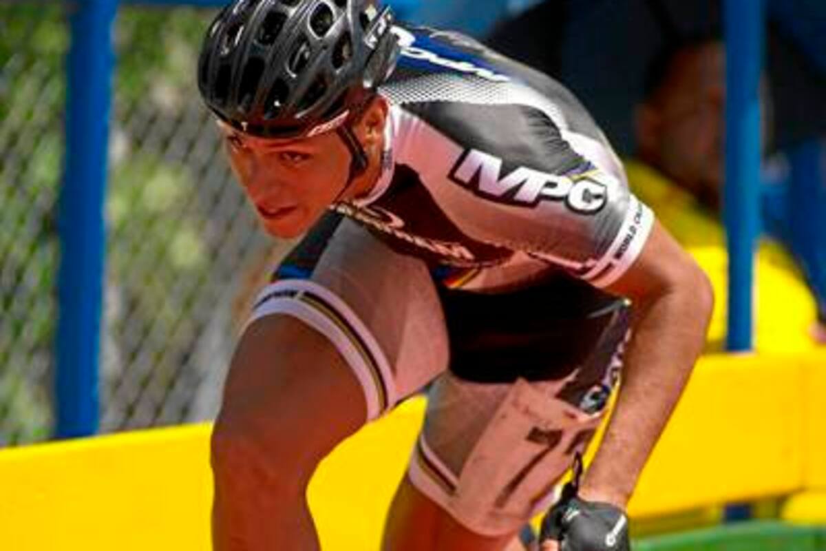 El patinador santanderano John Steven Martínez se clasificó para el Mundial de Italia, luego de realizar una destacada presentación en el selectivo de Cartagena. (Foto: Colprensa / VANGUARDIA LIBERAL)