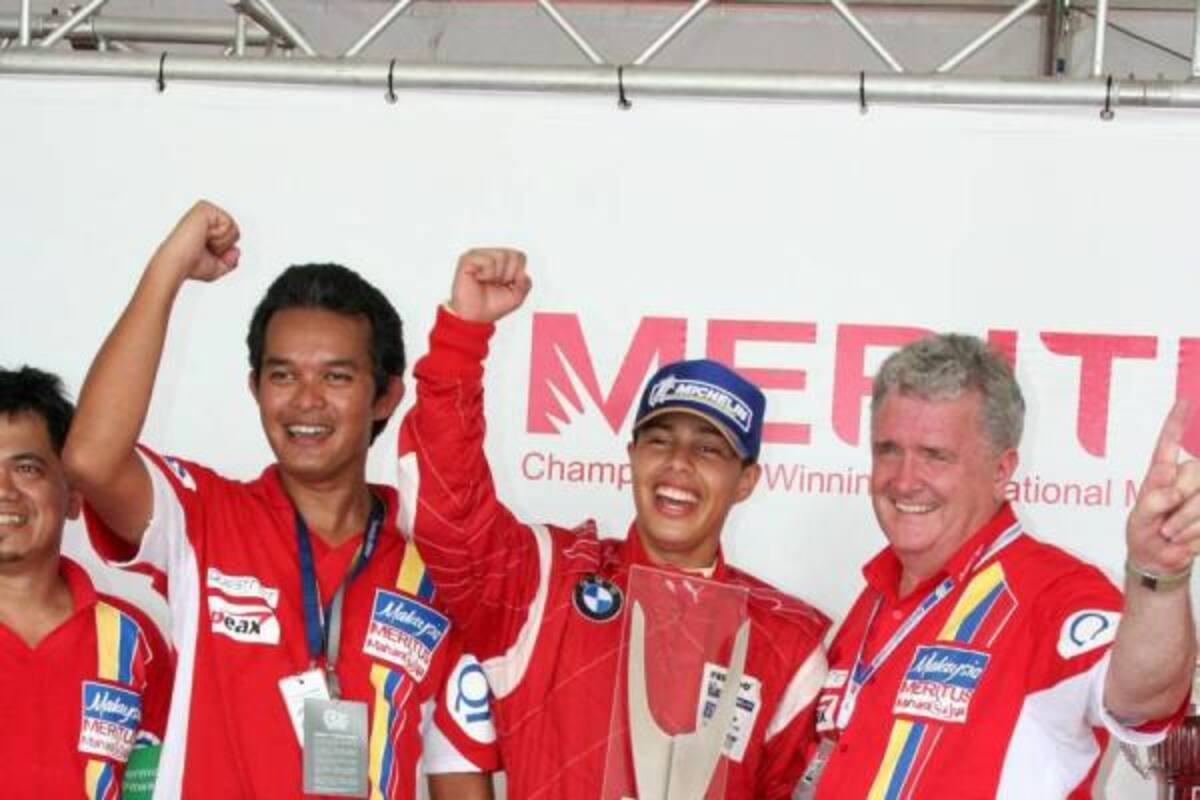 El piloto colombiano Óscar Andrés Tunjo cerró su primera temporada en el automovilismo internacional con el subtítulo de la Fórmula BMW-Pacífico, tras cumplirse la última válida en Macao, China. (Foto: Colprensa /VANGUARDIA LIBERAL )