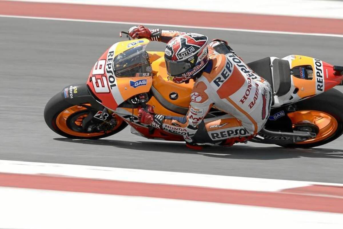 El novel piloto español, Marc Márquez, solo necesitó dos carreras en MotoGP para lograr su primer triunfo en la categoría reina del motociclismo mundial, convirtiéndose de paso en ser el más joven, 20 años, 3 meses y 63 días, en lograrlo. (Foto: EFE / VANGUARDIA LIBERAL)