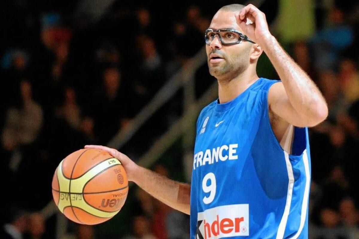 La selección francesa de baloncesto, guiada por su estrella Tony Parker que anotó 22 puntos, se impuso 78 a 74 a Brasil en partido amistoso disputado ayer en Estrasburgo de preparación de los Juegos Olímpicos de Londres, a los que acudirán ambos quintetos.