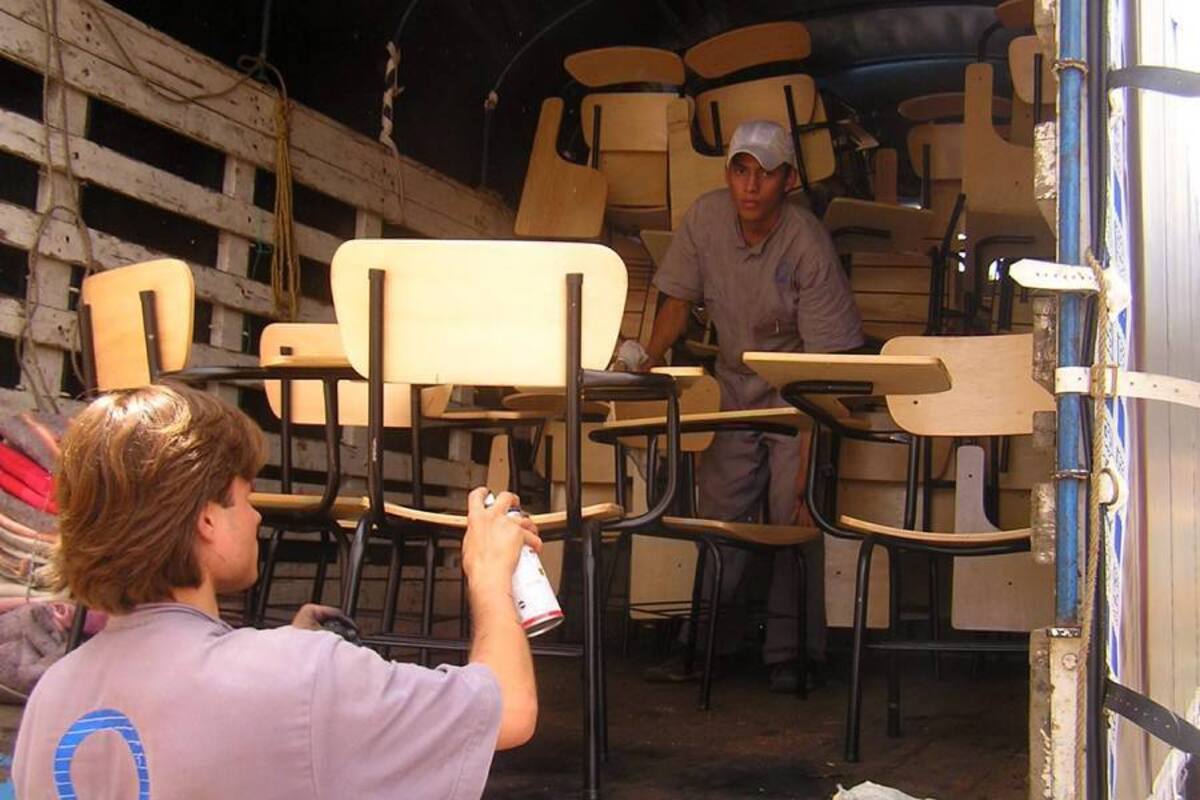 Los pupitres fueron entregados a los colegios oficiales del municipio. (Foto: Archivo/VANGUARDIA LIBERAL )