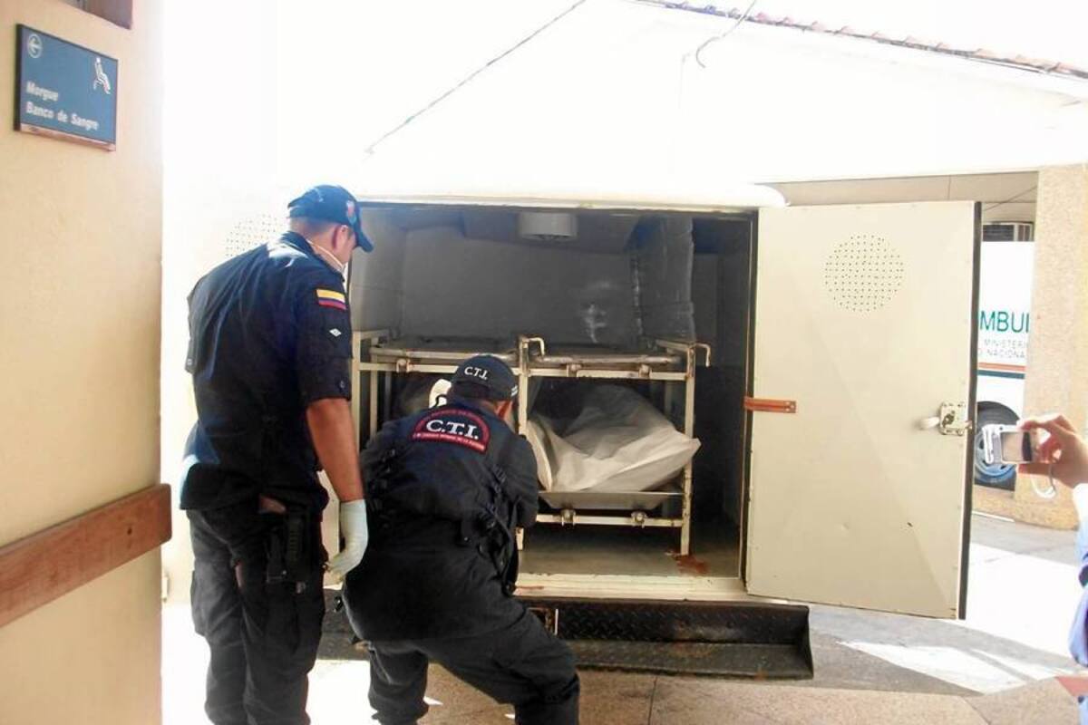 El CTI, de la Fiscalía, realizó la diligencia de levantamiento del cadáver, el cual permanece en la morgue de Medicina Legal. (Foto: Archivo/VANGUARDIA LIBERAL )