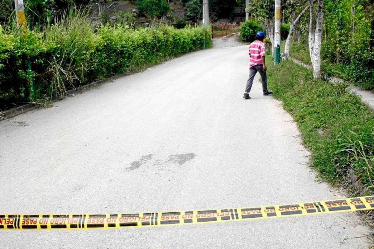 El crimen ocurrió en el barrio María Paz, en Lebrija, pocos minutos después de que la víctima salió de su casa hacia su lugar de trabajo.