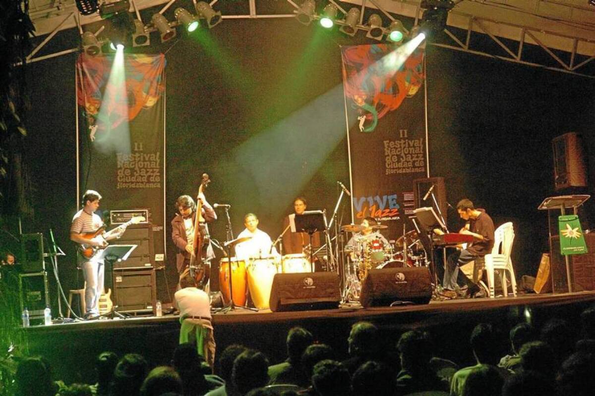 La agrupación piedecuestana, Juan Pablo Cediel y La Vieja Escuela presentará este fin de semana una serie de conciertos en diversos scenarios del Área Metropolitana (Foto: Suministrada/VANGUARDIA LIBERAL)