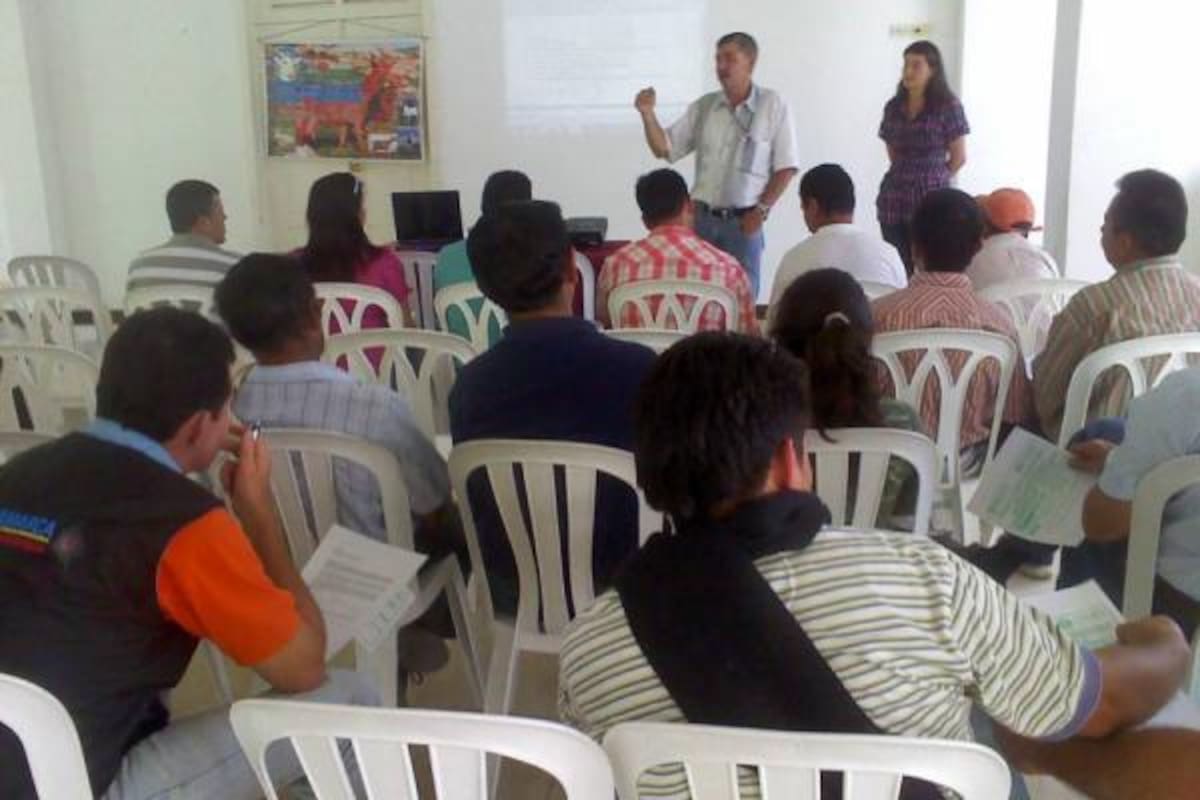En reunión realizada en el Hotel Agua Blanca de Puente Nacional se realizó la reunión para la conformación de la Asociación de los ovino-caprinocultores.(Foto: Suministrada / VANGUARDIA LIBERAL)