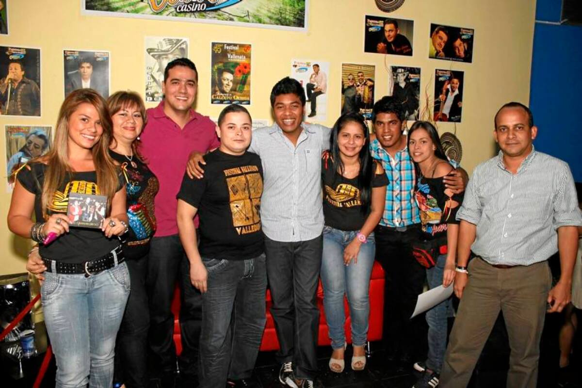 Paola Sequeda, Claudia Jaimes, Juan K Ricardo, John Mejía, Kaner Morales, Viviana Sánchez, Keyner Morales, Ingrid Cárdenas y Jair Contreras. (Foto: Foto: Nelson Díaz / VANGUARDIA LIBERAL)