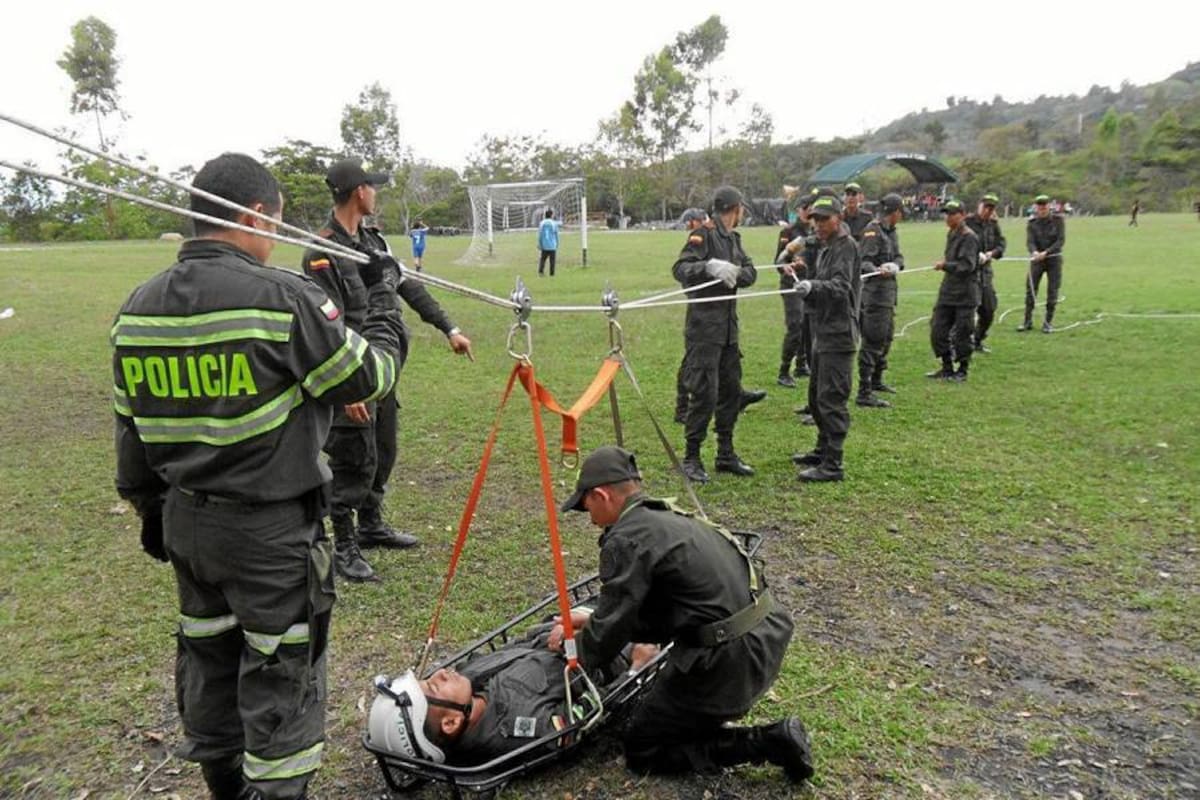 La capacitación de los alumnos de la Esvel en atención de desastres capacitó a un grupo de los aspirantes quienes ya están preparados para contrarrestar el impacto de cualquier emergencia que ocurra en la región. (Foto: Suministradas /VANGUARDIA LIBERAL)