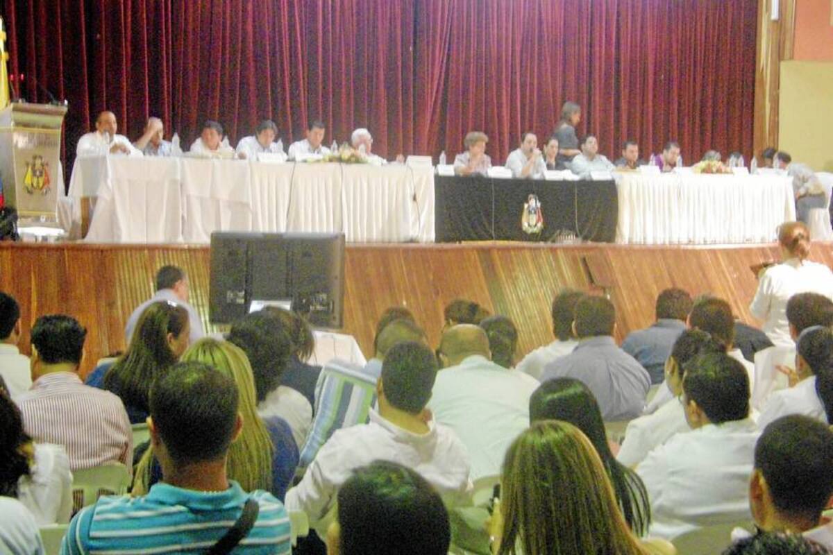 La Comisión Quinta del Senado que se encarga de debatir y legislar asuntos minero – energéticos sesionará en pleno este jueves en Barrancabermeja. Ya en una oportunidad esta misma comisión estuvo en el Puerto Petrolero. (Foto: Archivo/VANGUARDIA LIBERAL)