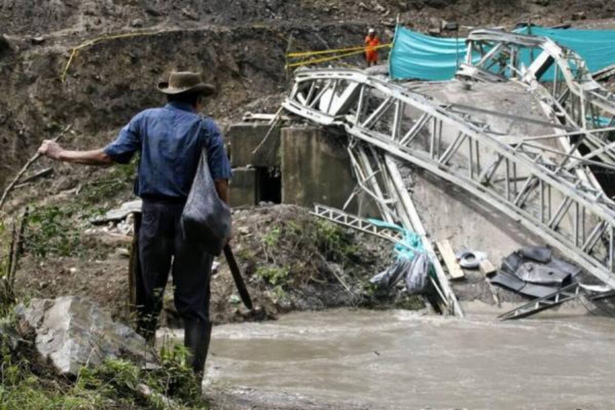 Un puente provisional será construido para el paso peatonal. Isagén colocará luego la estructura provisional para el paso de vehículos.(Foto: Archivo/VANGUARDIA LIBERAL)