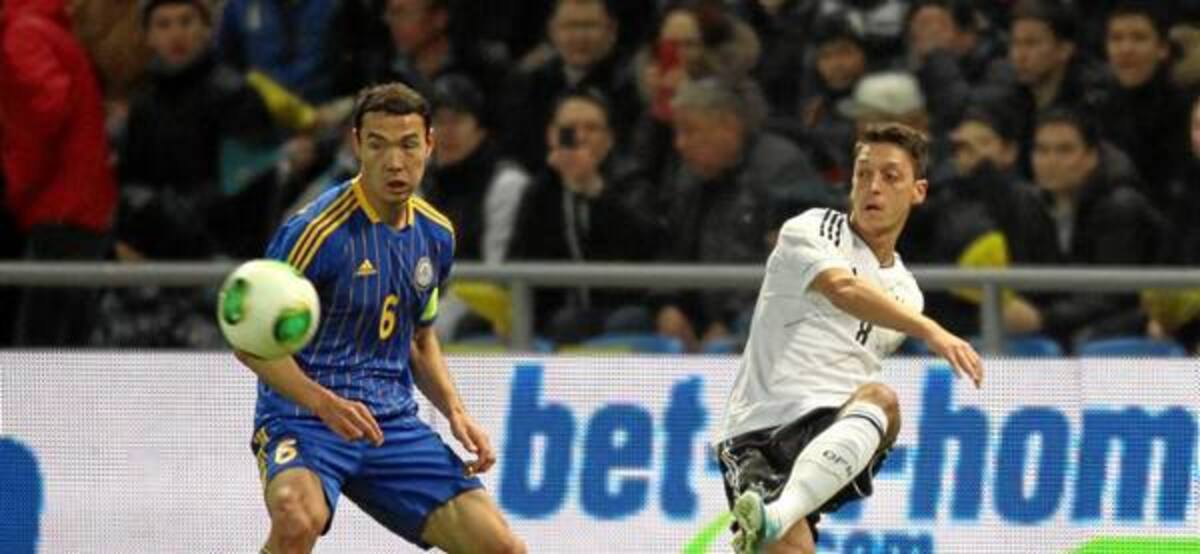 Alemania ganó sin sobresalto alguno a Kazajistán por 3 – 0 como visitante, teniendo como gran figura a Mesut Özil. (Foto: AFP / VANGUARDIA LIBERAL)
