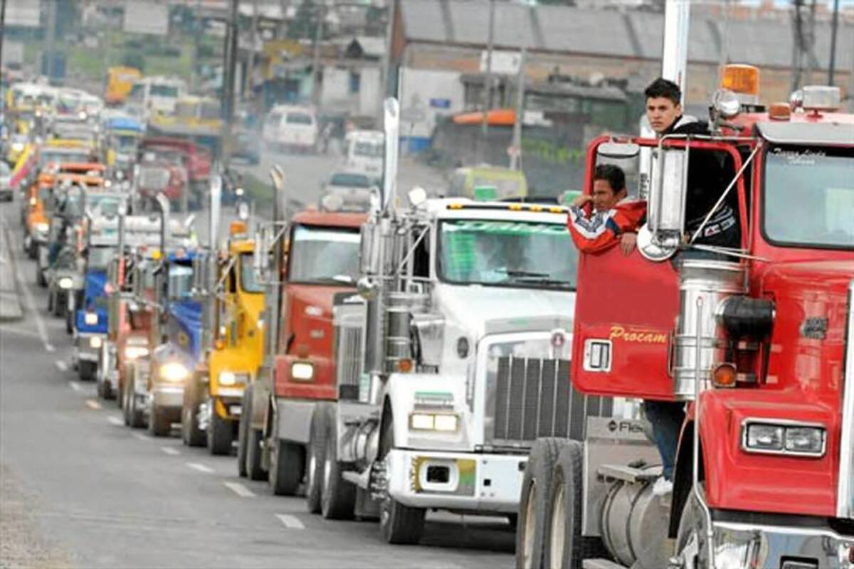Transportadores siguen reclamando reducción en precio de combustibles