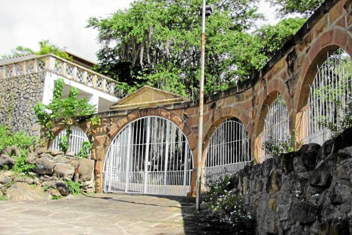 Sede del colegio Santa Cruz de la Nueva Baeza. (Foto: Archivo/VANGUARDIA LIBERAL)